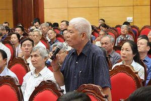Hội nghị tiếp xúc cử tri của đại biểu Quốc hội Thành phố Hà Nội với cử tri Quận Tây Hồ sau kỳ họp thứ V Quốc hội khóa XIV